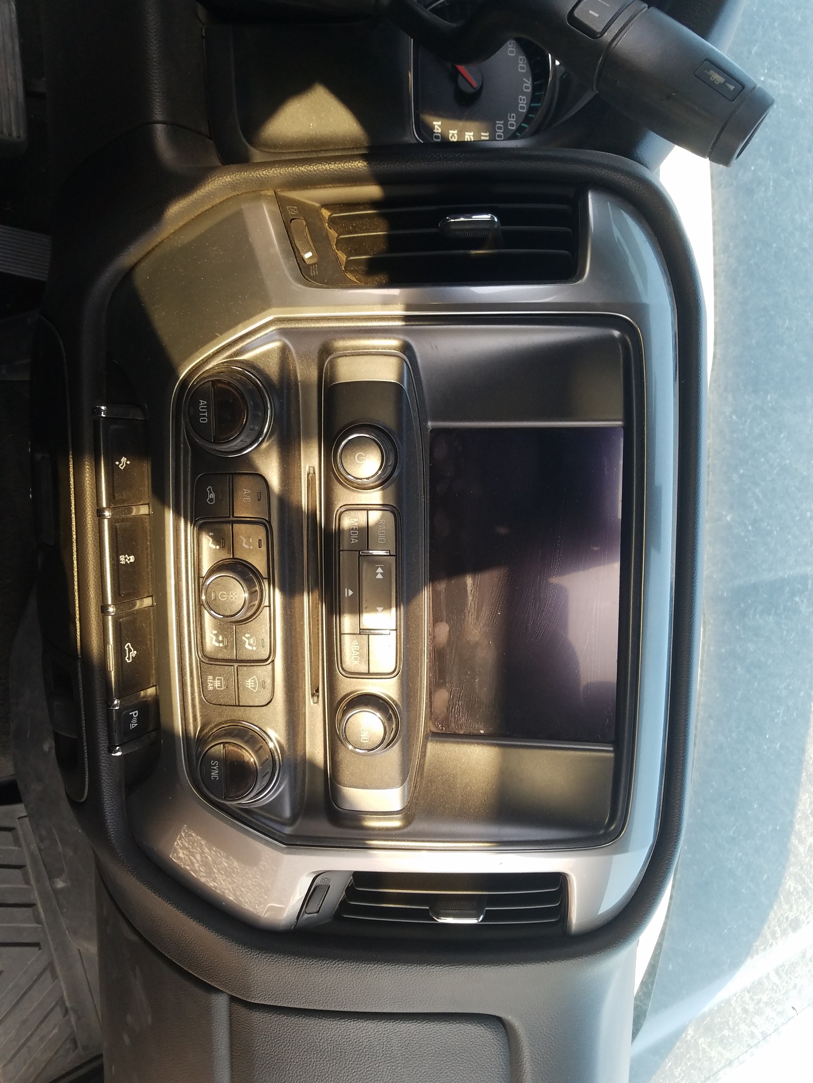 Chevrolet Silverado 1500 LT Z71 Image 8